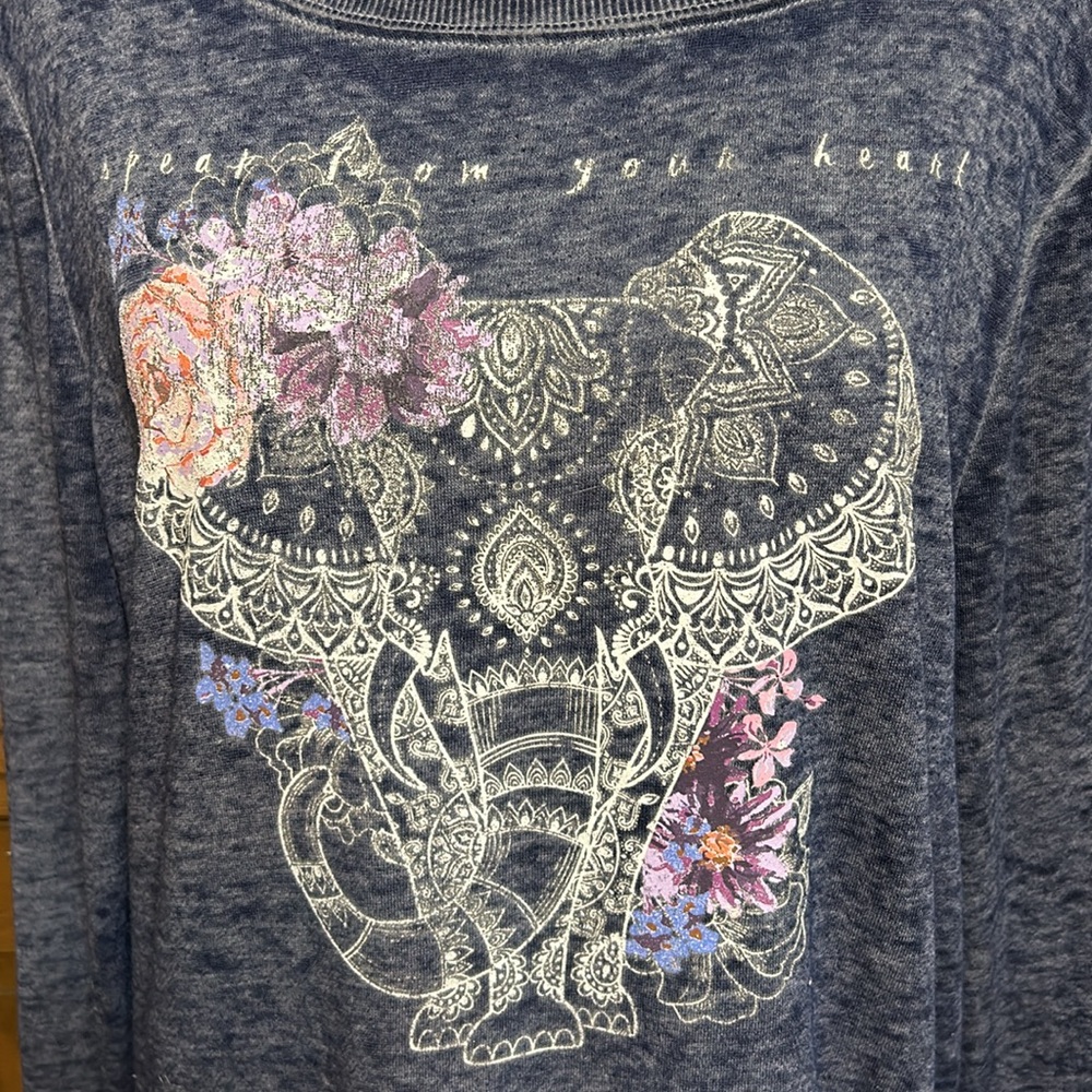 Fifth Sun Long Sleeve Elephant Speak from your Heart Top Size L - Picture 2 of 7